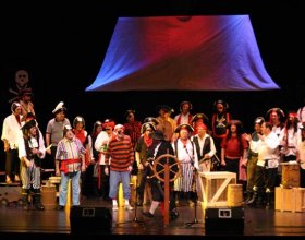 Chorus as Pirates (2005)